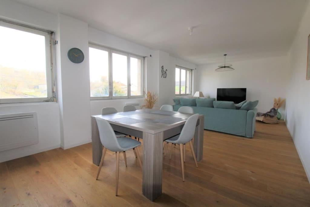 Joli Appartement Au Calme Lay-Saint-Christophe Eksteriør billede